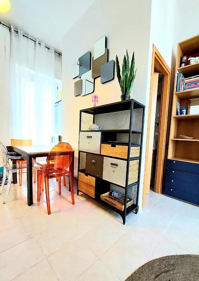 Studio 1 Milano Navigli Italien